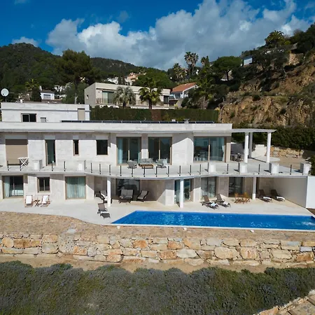 Gran Piscina Hidromasaje Playa Privada Y Sauna Tossa de Mar