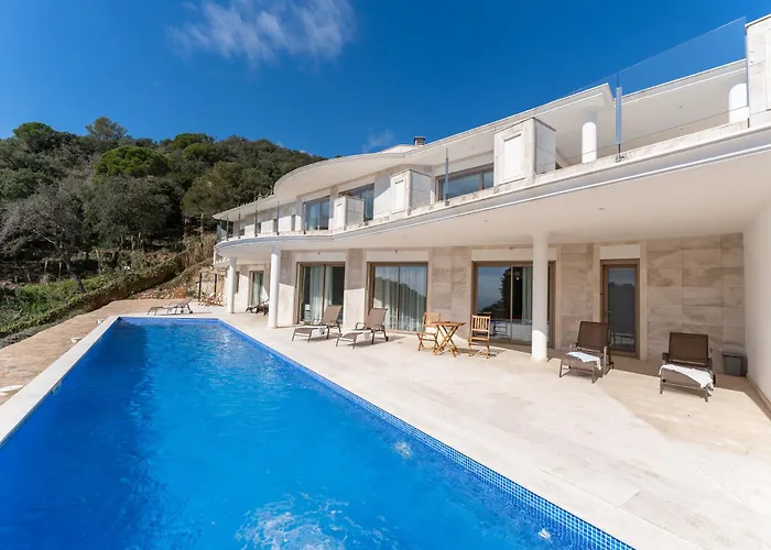 Gran Piscina Hidromasaje Playa Privada Y Sauna فيلة